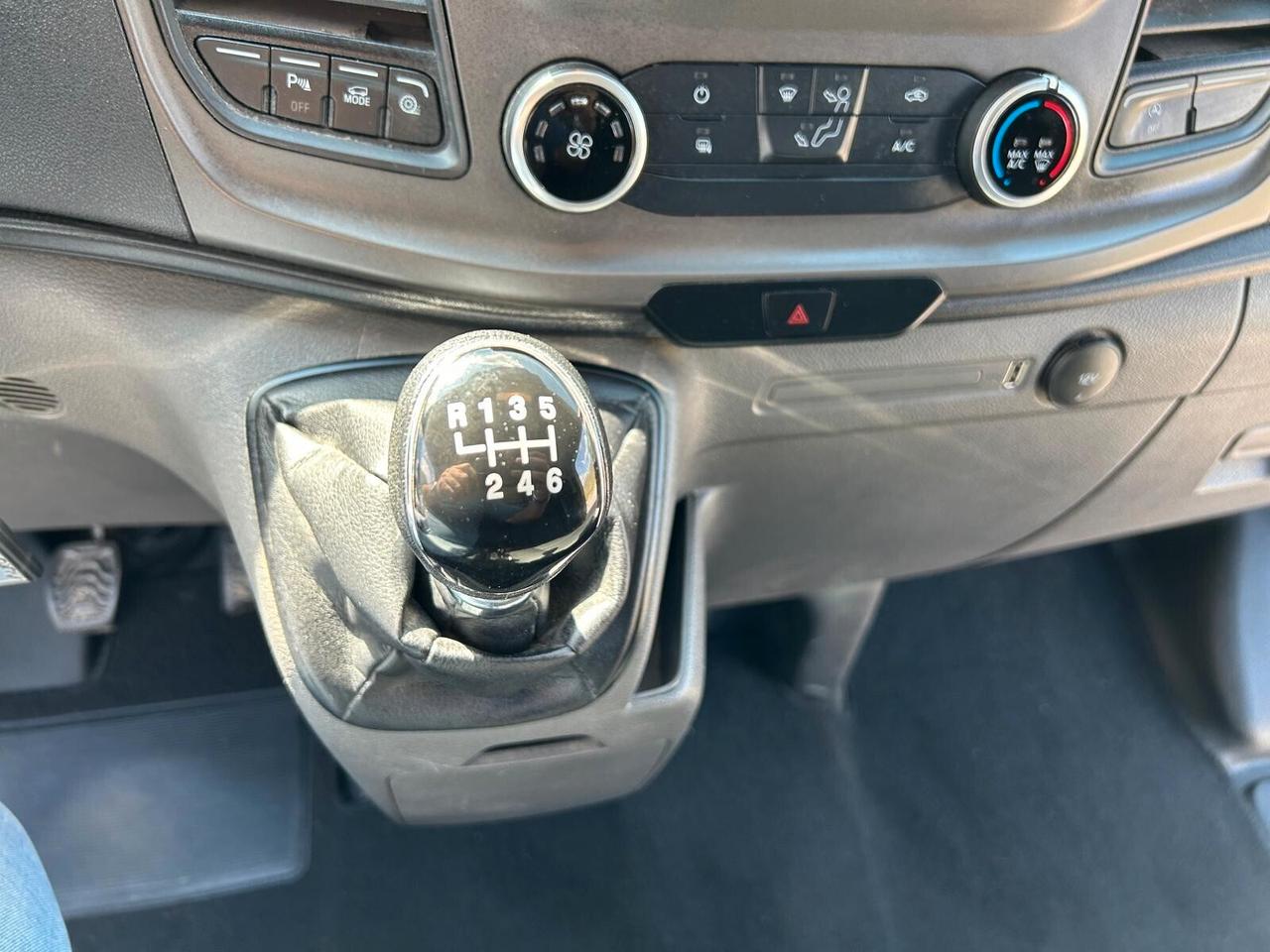 Ford Transit Custom 280 2.0 EcoBlue Hybrid 130 PC Furg. Titanium