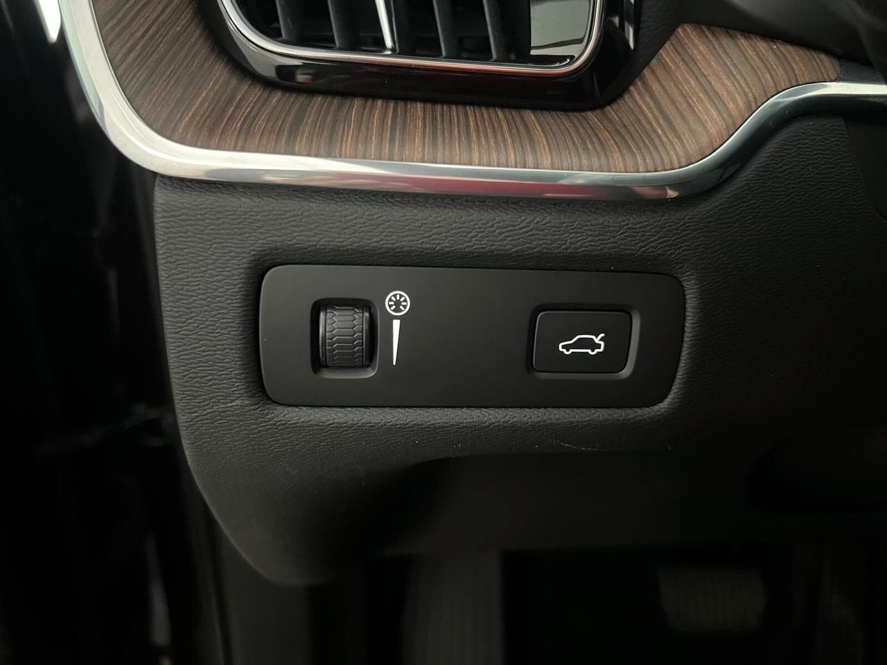 Volvo XC 60 XC60 B4 (d) AWD Geartronic Inscription 2020