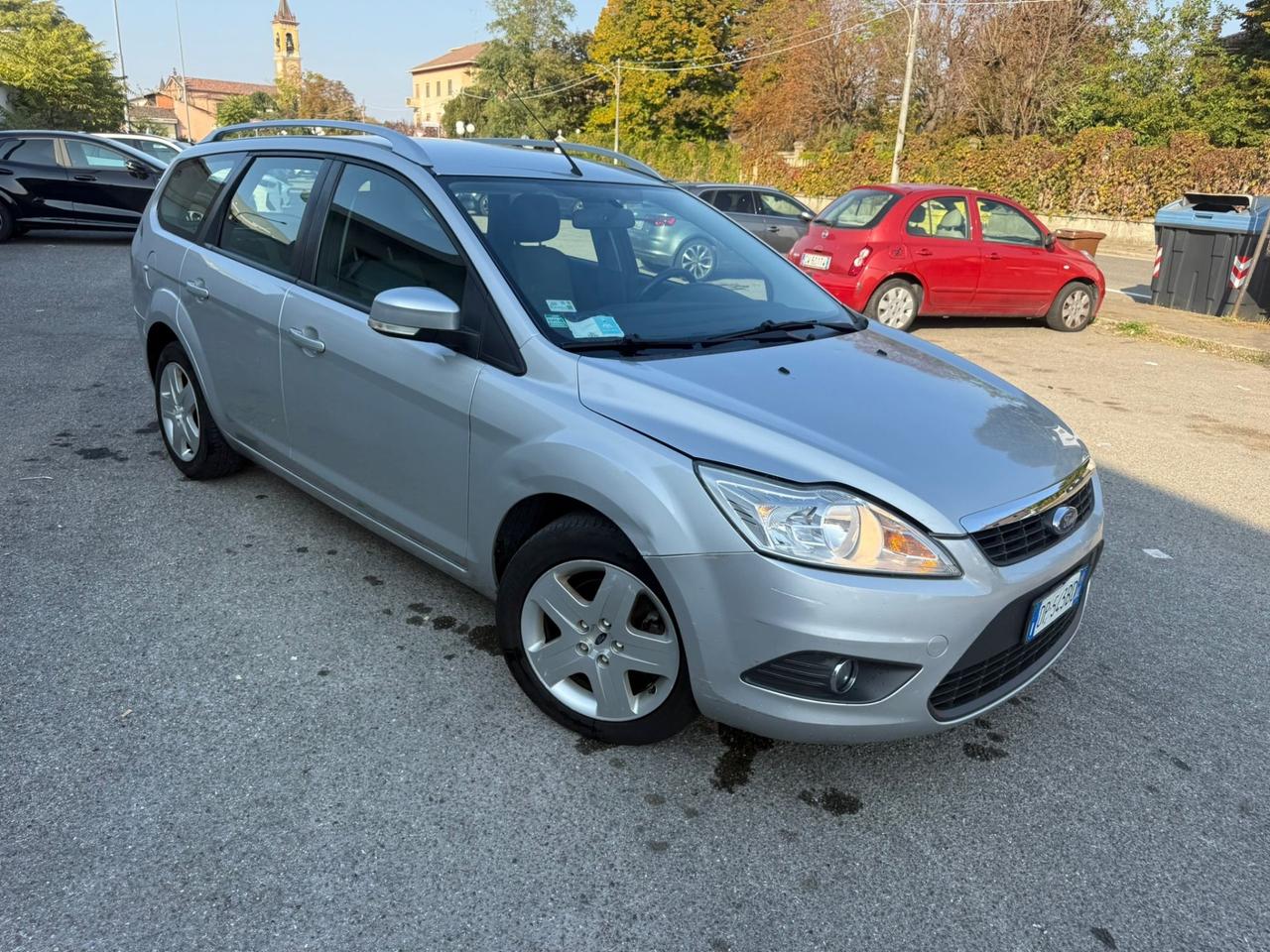 FORD FOCUS 1.6 BENZINA NEOPATENTATI OTTIME CONDIZIONI