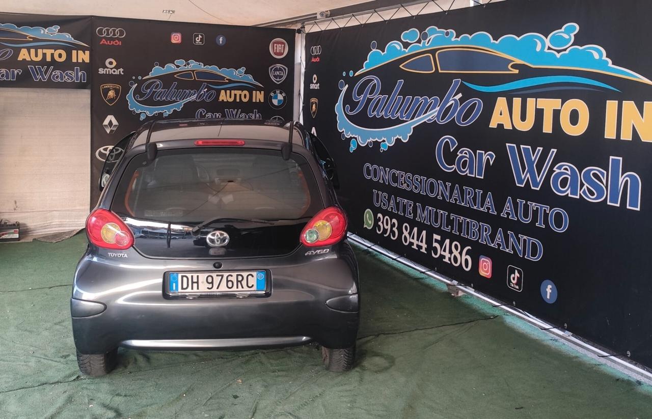 Toyota Aygo 1.0 12V VVT-i 5 porte Sol