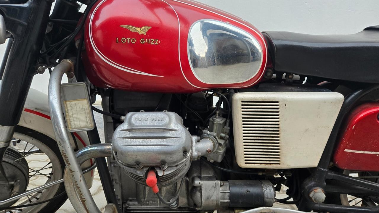 Moto Guzzi V7 SPECIAL SPORT