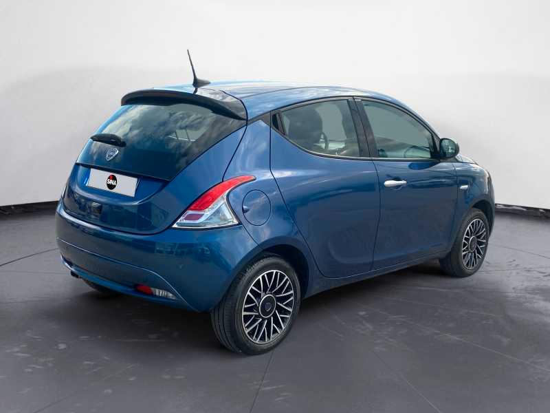 LANCIA Ypsilon 1.0 firefly hybrid Platino s&s 70cv