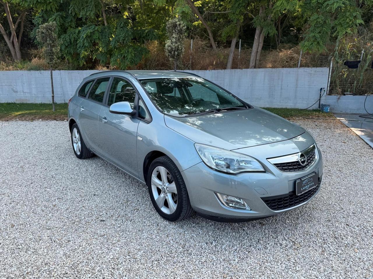 Opel Astra 1.4 100CV Sports Tourer Cosmo