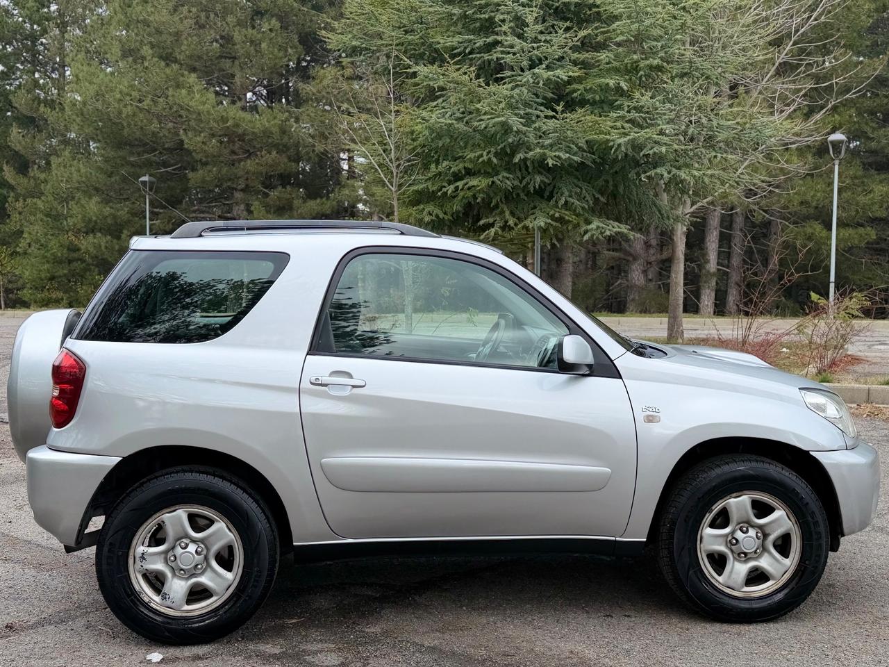 Toyota RAV 4 RAV4.com 2.0 Tdi D-4D cat 3 porte