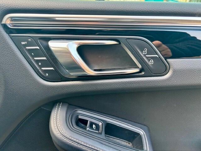 Porsche Macan 2.0 265cv PDK TETTO STRAFULL