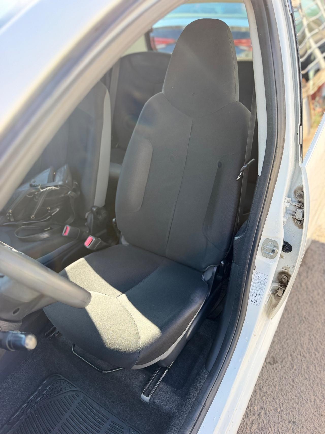 Toyota Aygo 1.0 12V VVT-i 5 porte Active Connect