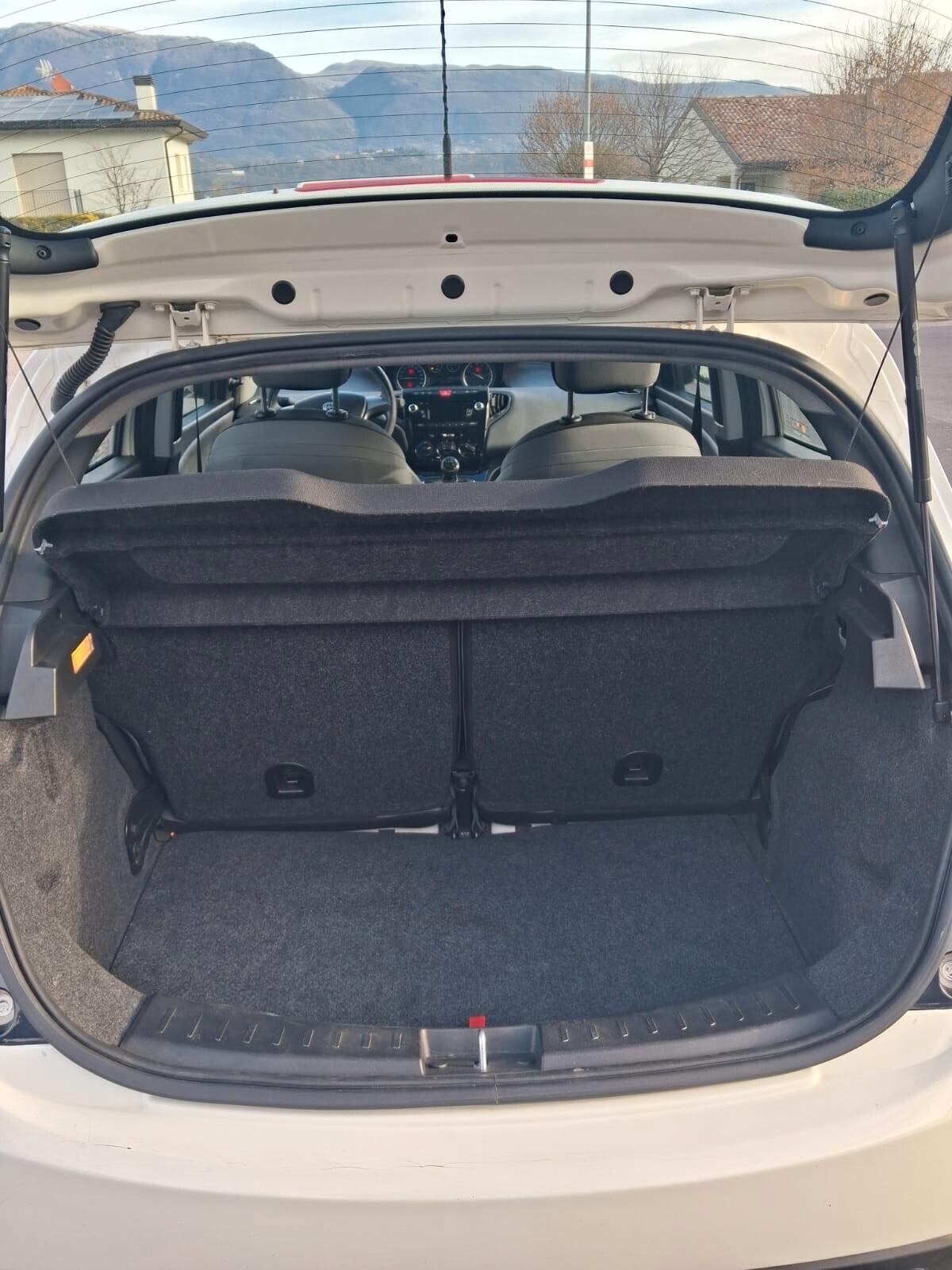 Lancia Ypsilon 1.2 69 CV 5 porte Platinum