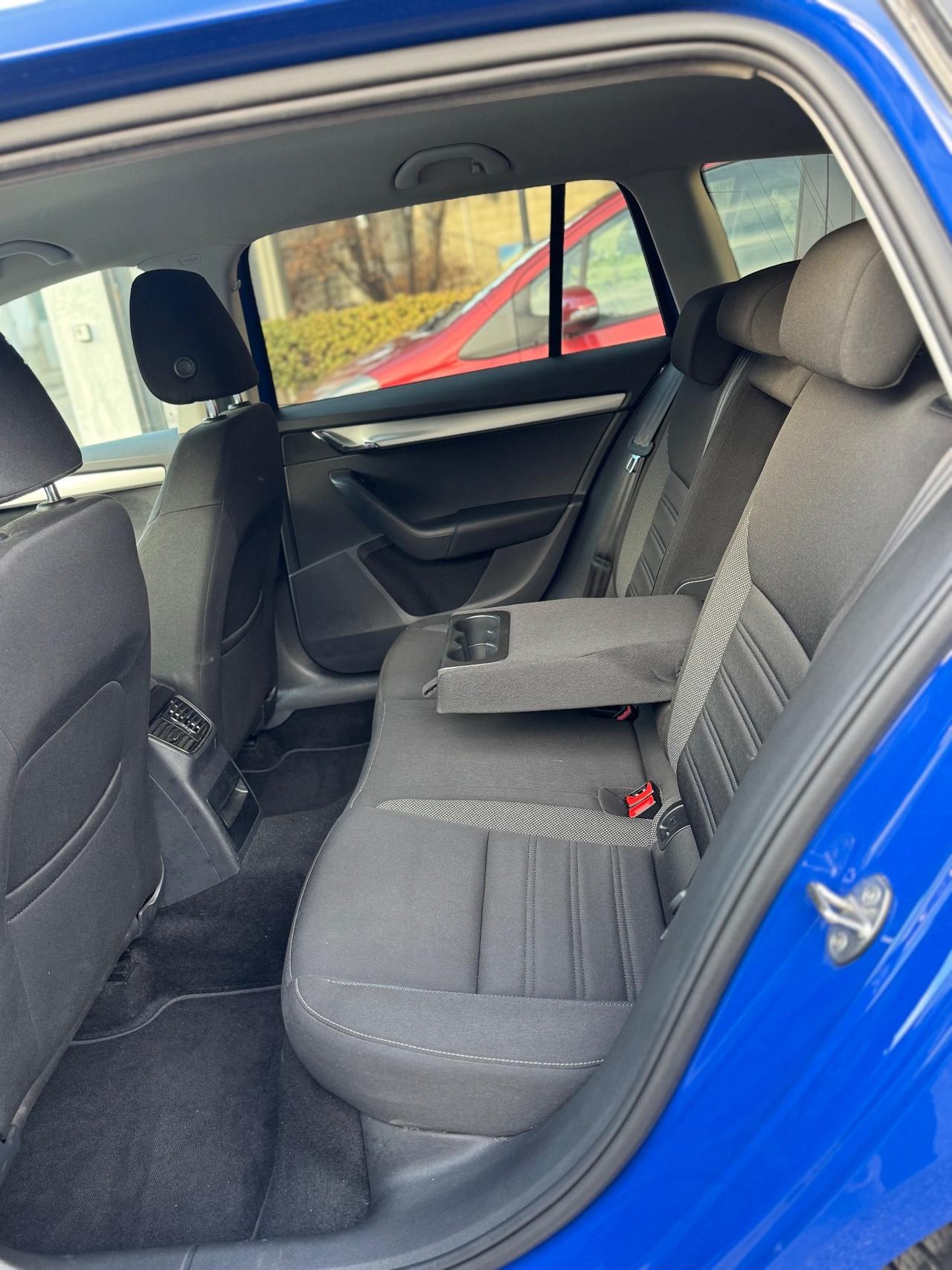 Skoda Octavia 1.5 DSG Wagon Ambition G-Tec