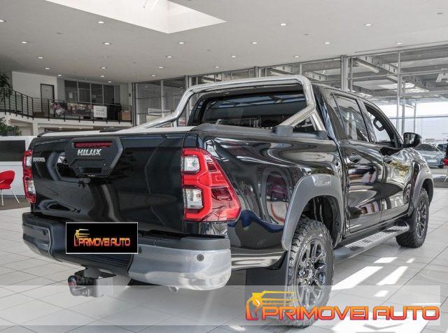 TOYOTA Hilux 2.8 D-4D A/T 4WD 4 porte Double Cab Invincible