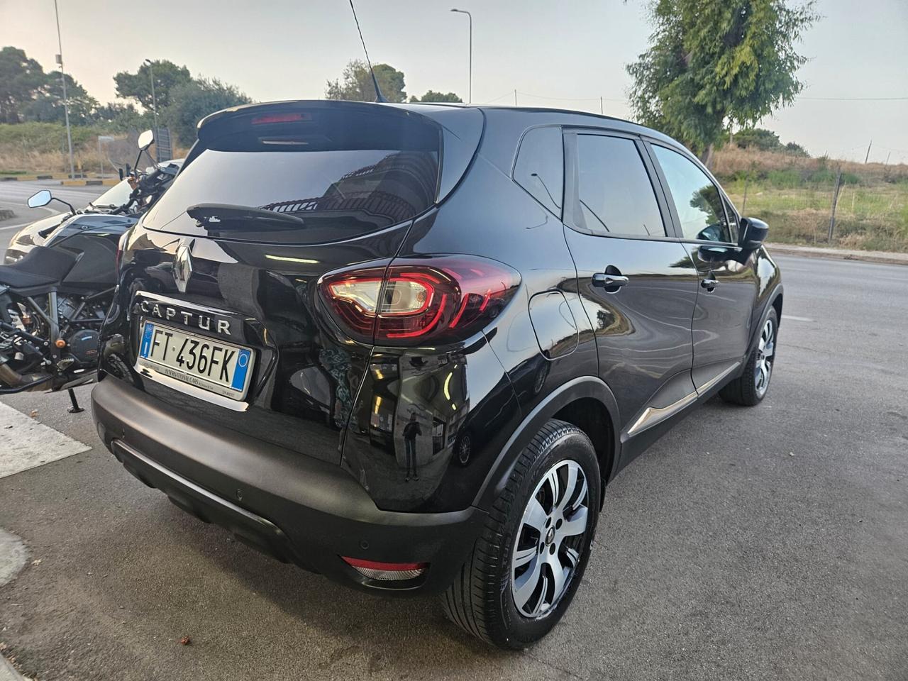Renault Captur 1.5dci 66kw 90cv FULL NEOPATENTATI