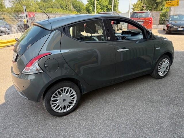 Lancia Ypsilon 1.2 69 CV 5 porte GPL Ecochic Gold