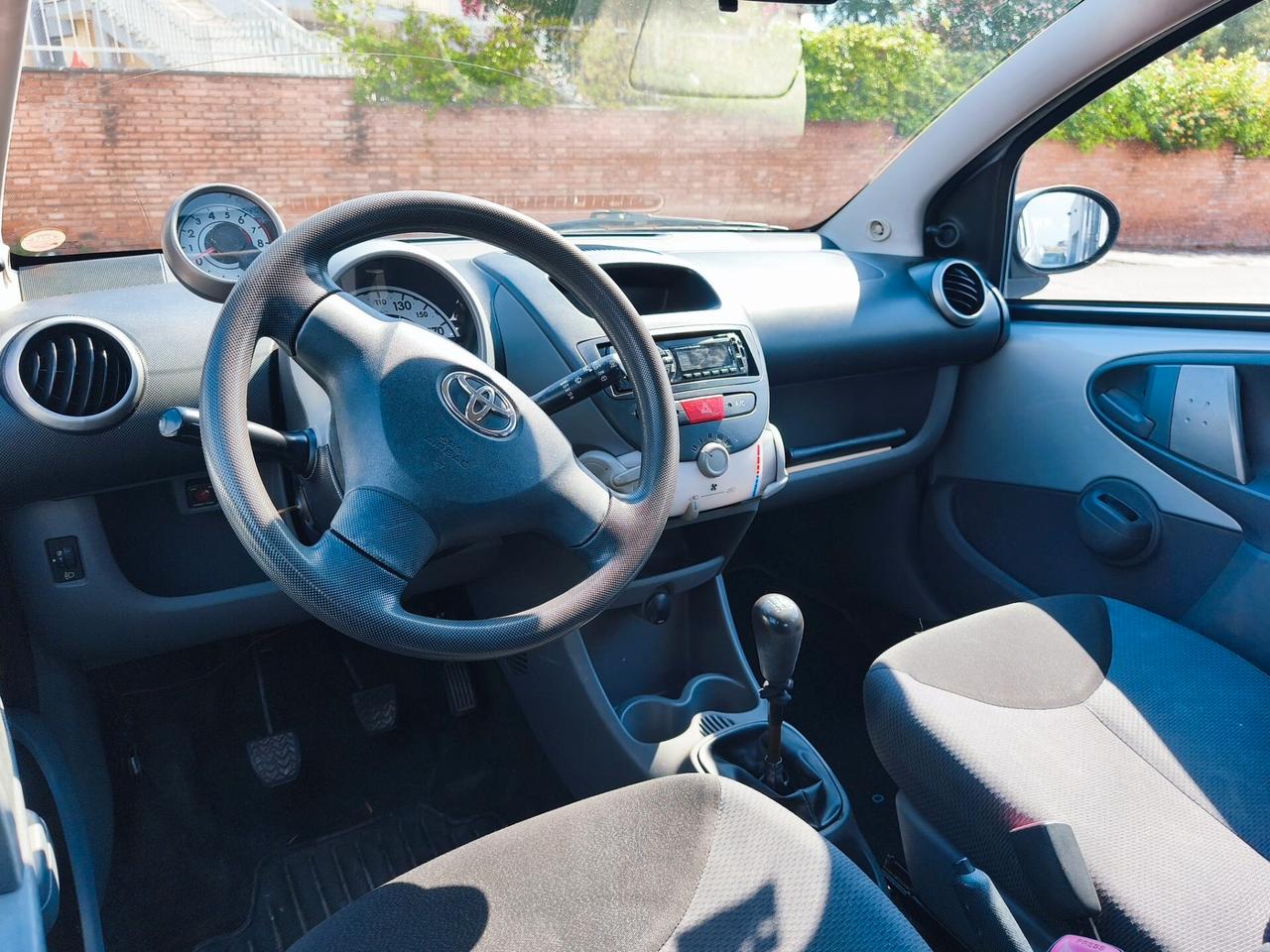 Toyota Aygo 1.0 12V VVT-i 5 porte Sol