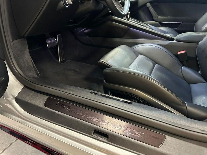 Porsche 911 Carrera GTS