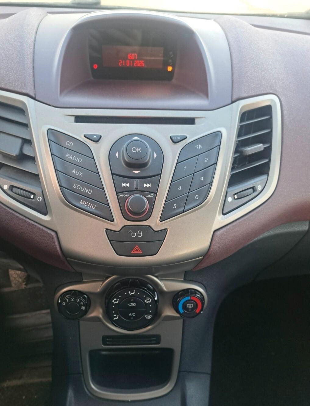 Ford Fiesta 1.2 82CV 5 porte Titanium