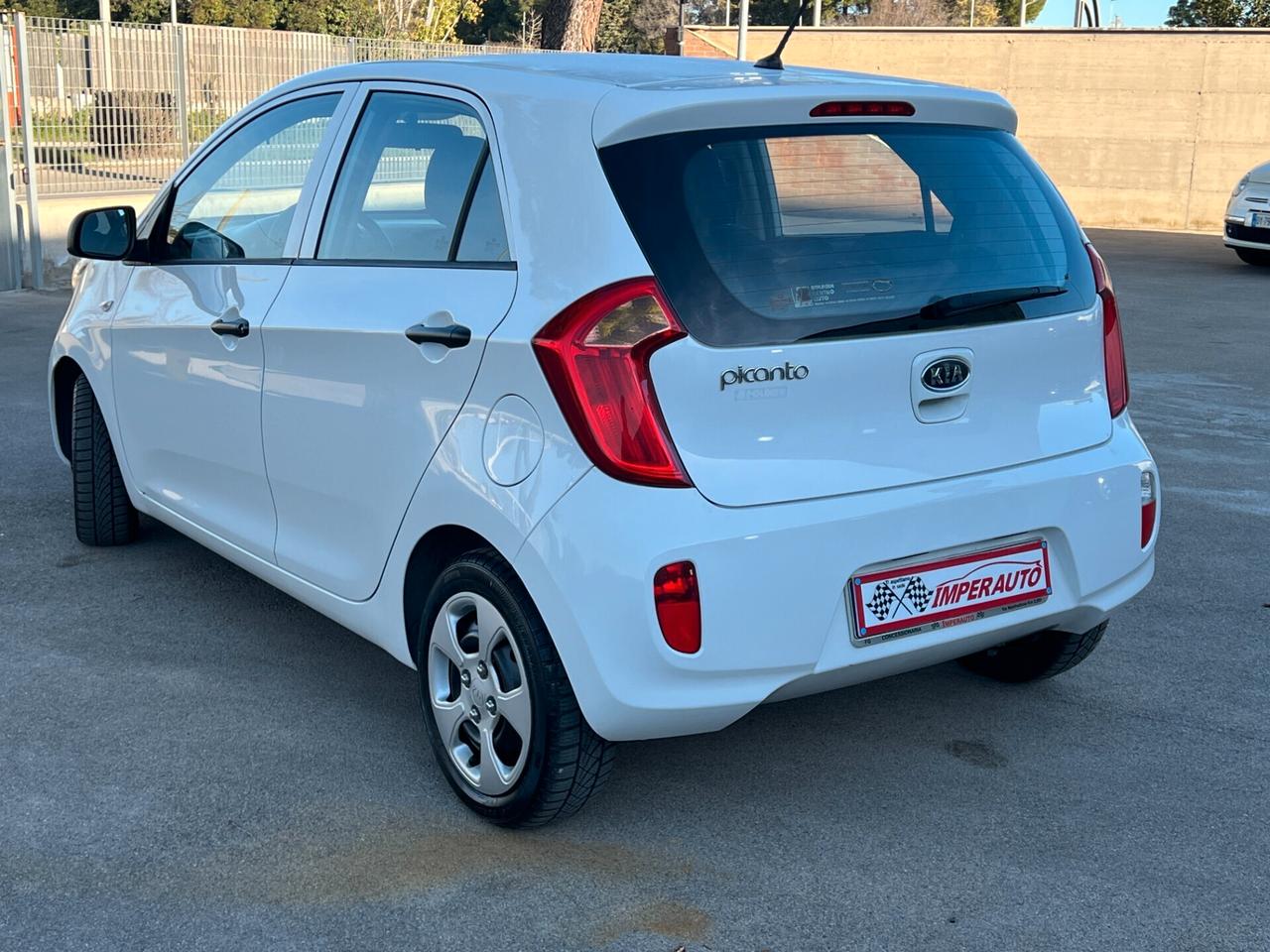 Kia Picanto 1.0 5 porte Style TAGLIANDATA
