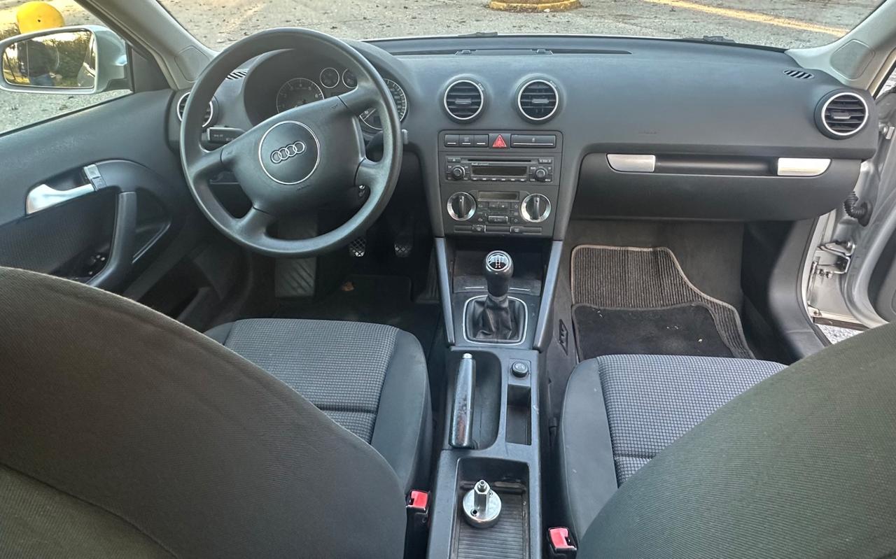 Audi A3 1.6 Attraction