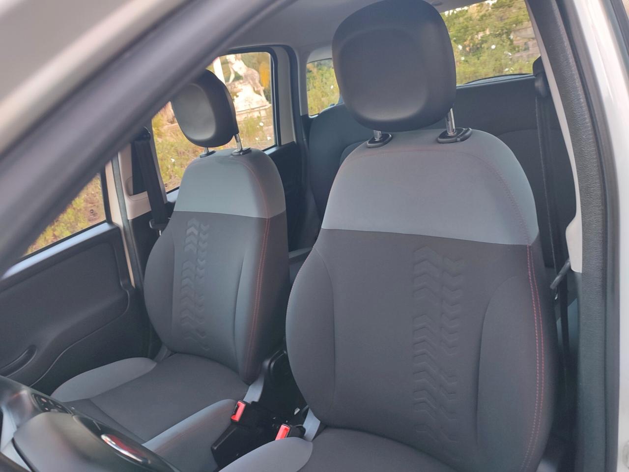 Fiat Panda HYBRID 1.0 S&S 70 CV E6D COMANDI AL VOLANTE CLIMA