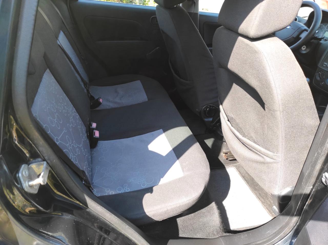 Ford Fiesta 1.2 16V 5p. Ghia GPL