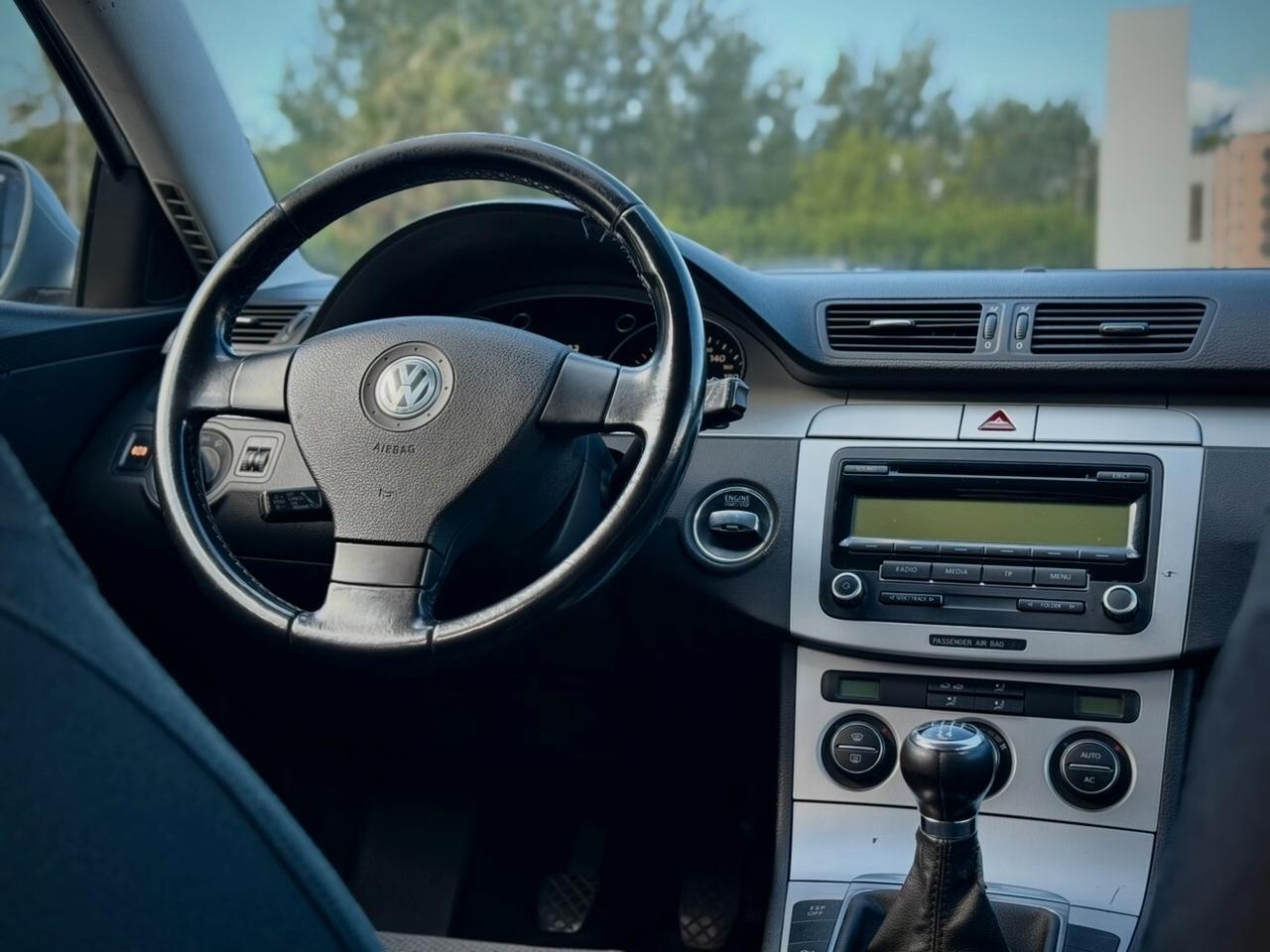 Volkswagen Passat 2.0 TDI DPF Var. Comfortline