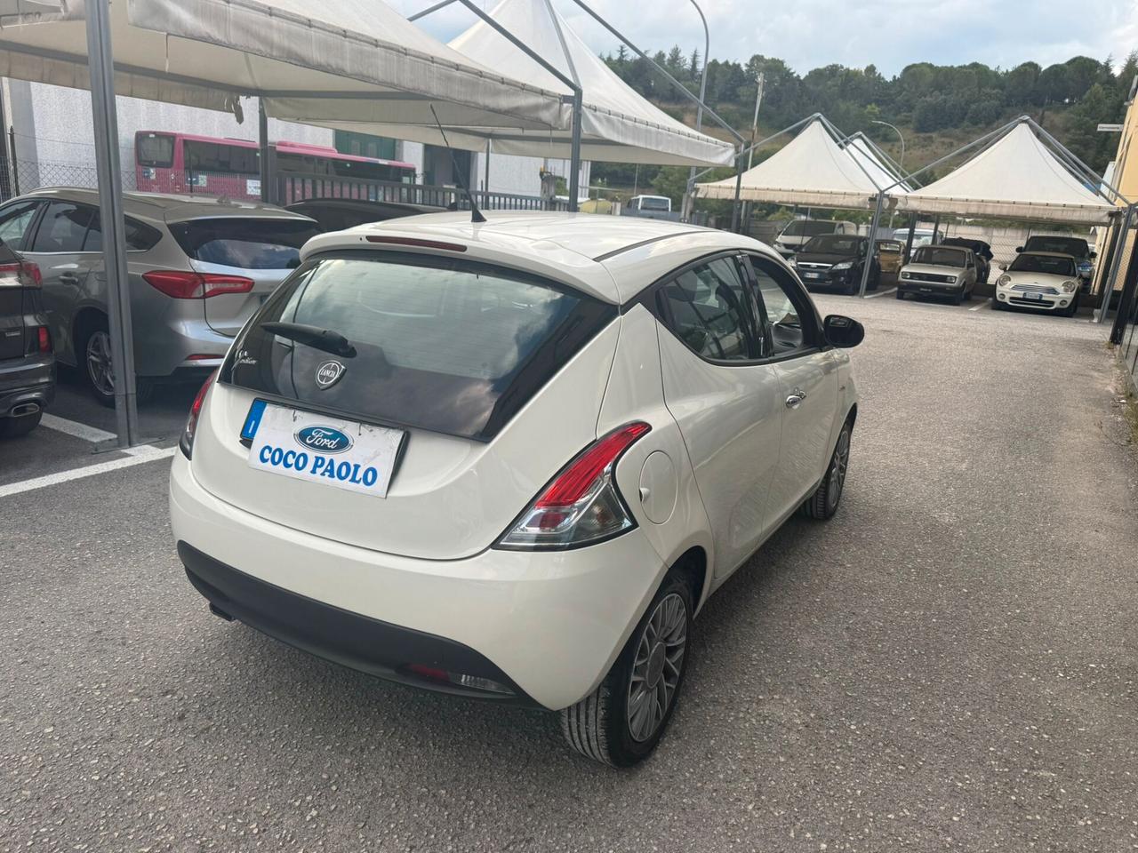 Lancia Ypsilon 1.3 MJT 16V 95 CV 5 porte S&S Silver