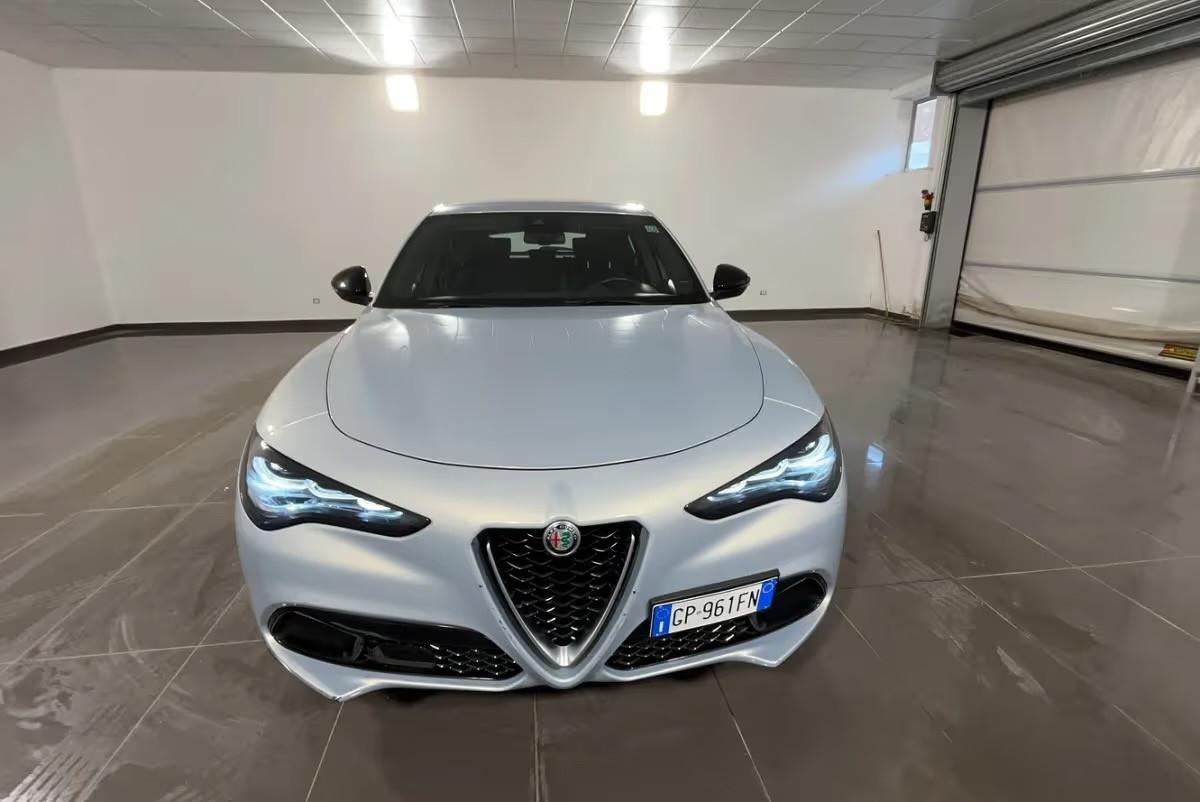 Alfa Romeo Stelvio 2.2 Turbodiesel 210 CV AT8 Q4 Competizione