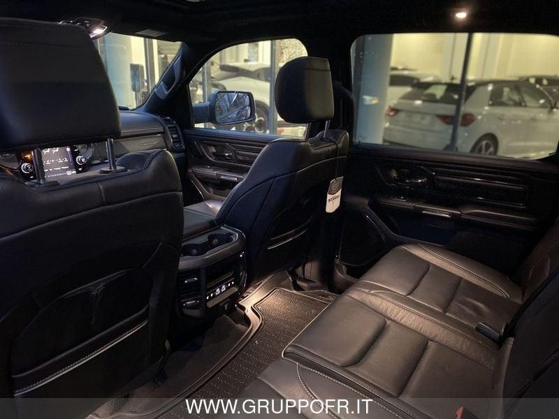 Dodge RAM RAM 1500 5.7 L HEMI V8 4X4 LIMITED - NETTO IVA