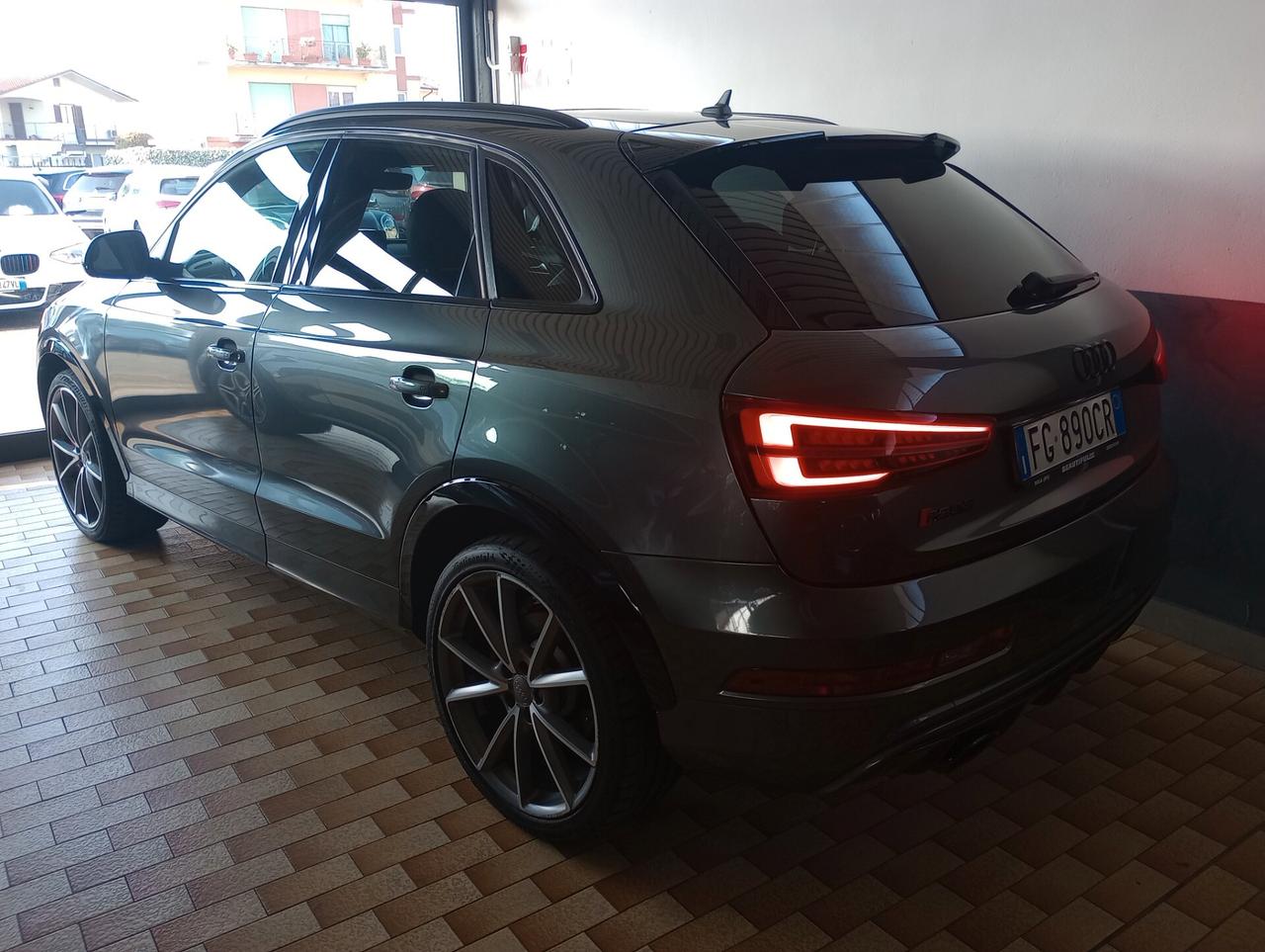 Audi Q3 RS 2.5 TFSI quattro S tronic