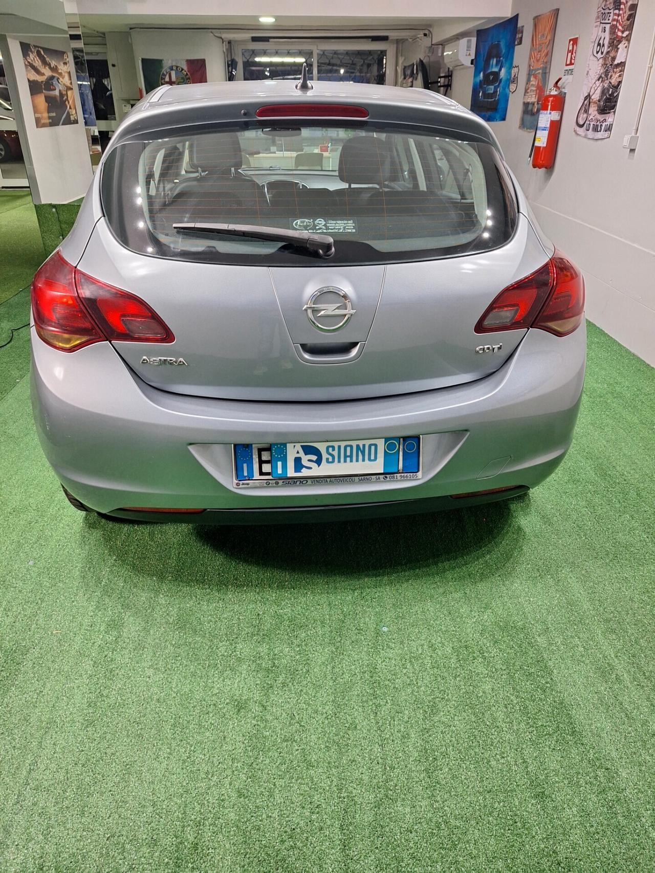 Opel Astra 1.7 CDTI 110CV 5 porte E5