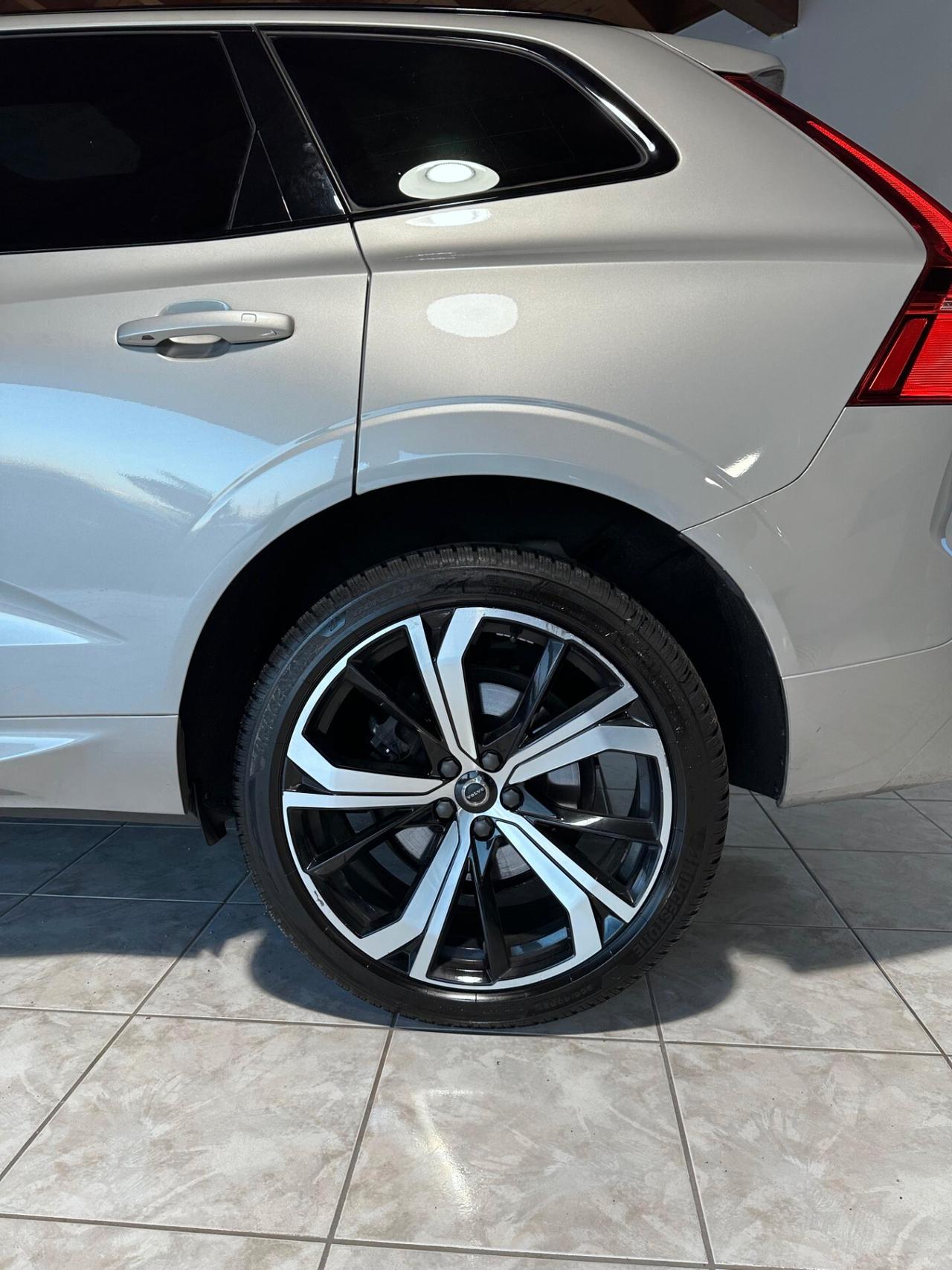 Volvo XC 60 XC60 B5 (d) AWD R DESIGN