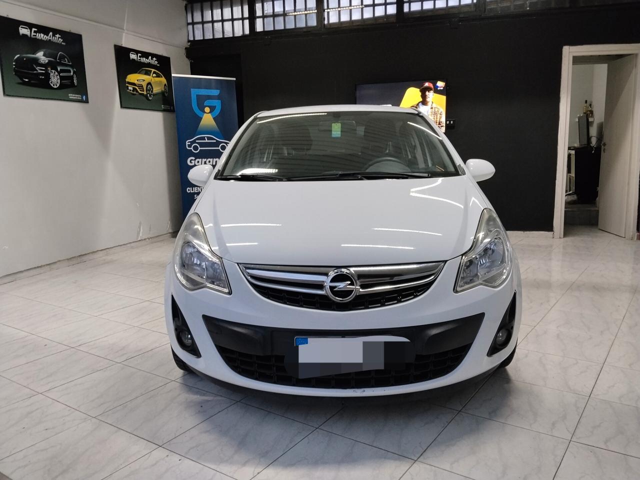 Opel Corsa 1.2 benzina 2011 CON GARANZIA