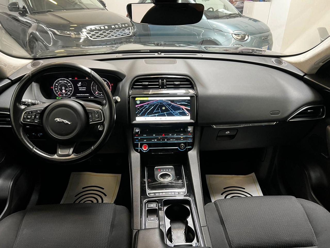 Jaguar F-Pace 2.0 D 180 CV AWD aut. Pure