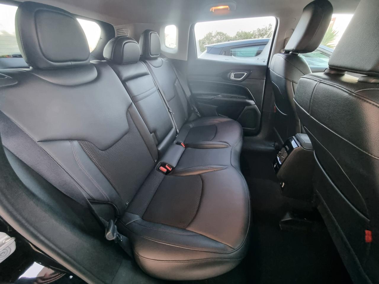 Jeep Compass 1.3 Turbo T4 PHEV AT6 4xe Trailhawk