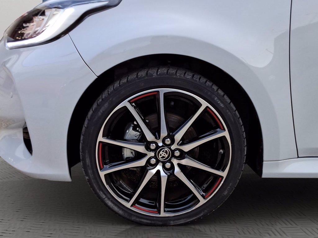 TOYOTA Yaris 1.5h 130 gr sport del 2024