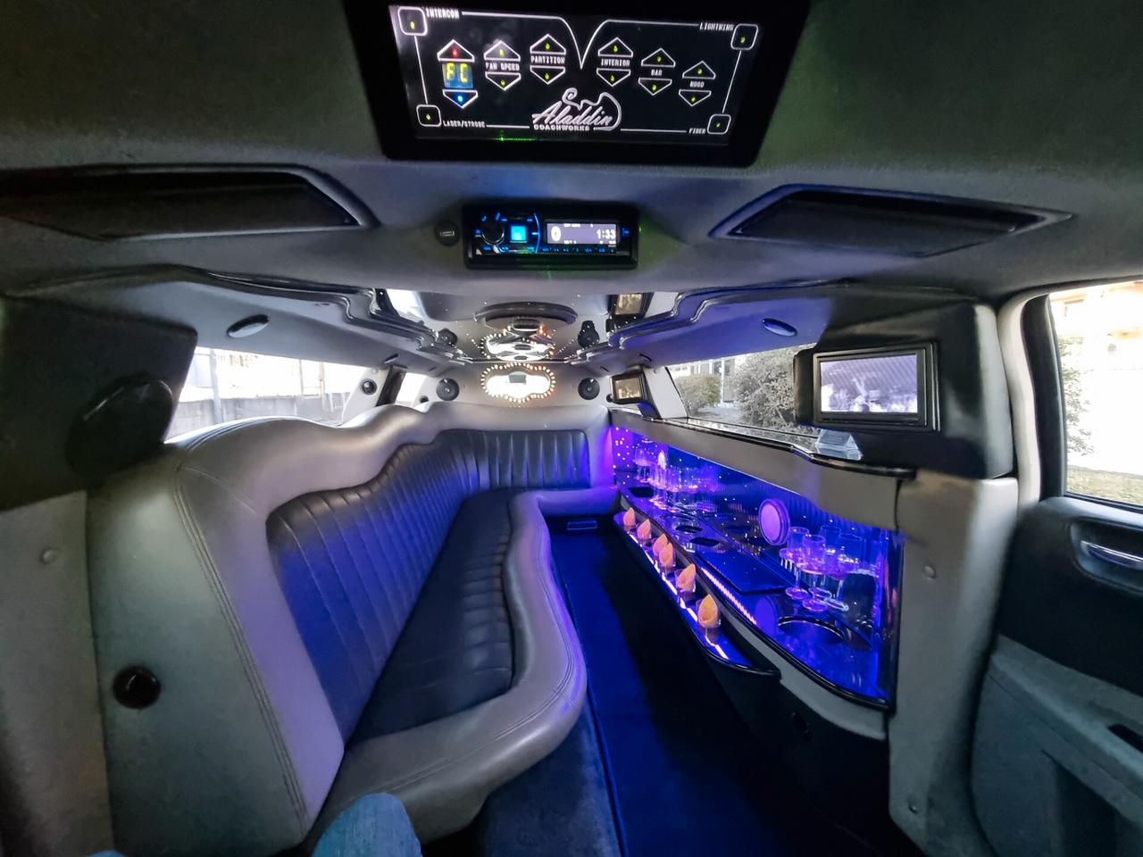 CHRYSLER 300C ALADDIN STRETCH LIMOUSINE 130 inc.