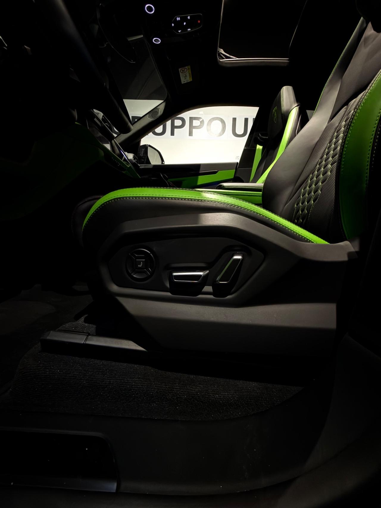 Lamborghini Urus 4.0 SE