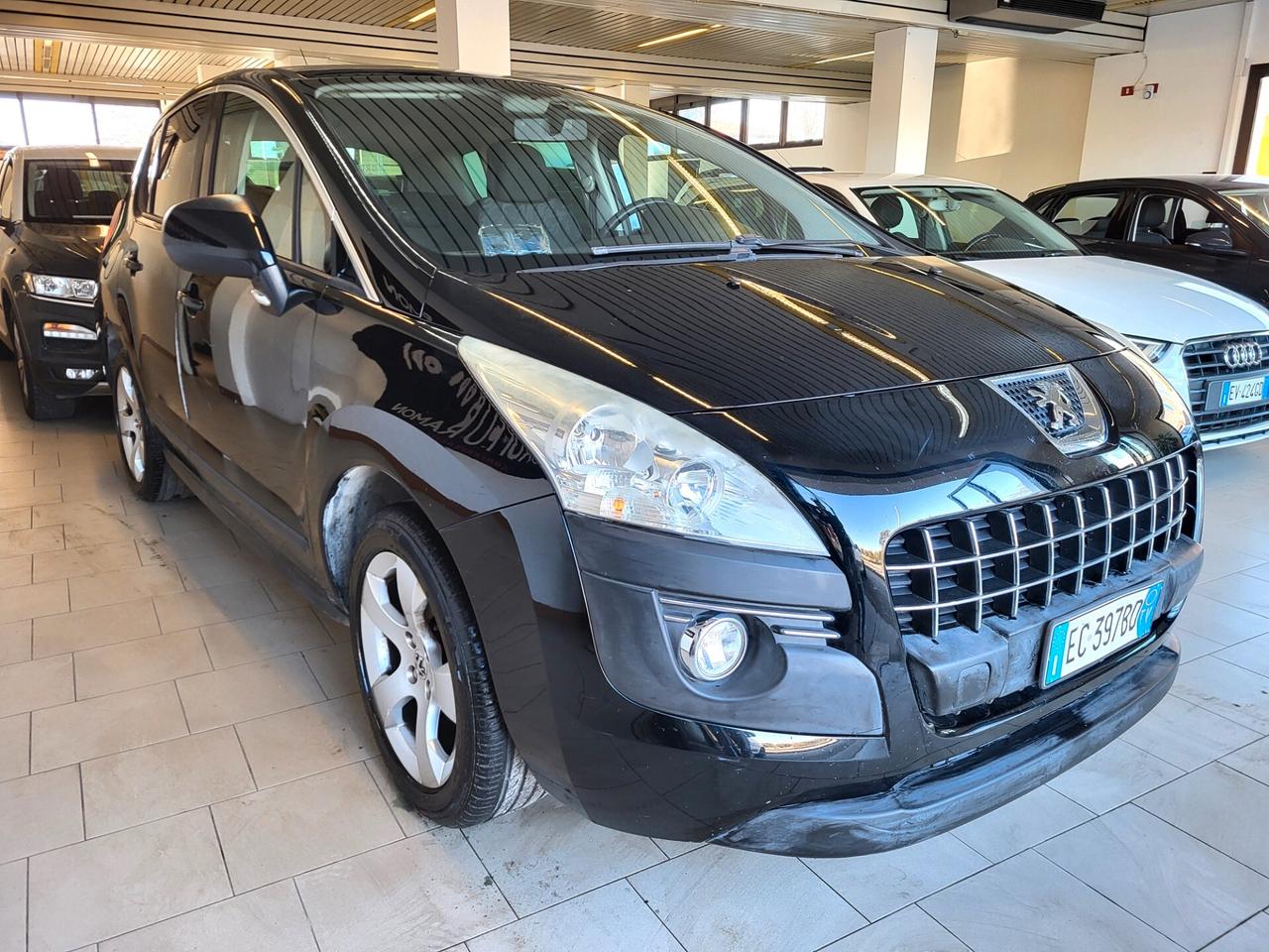 Peugeot 3008 1.6 HDi 110CV cambio robotizzato Business