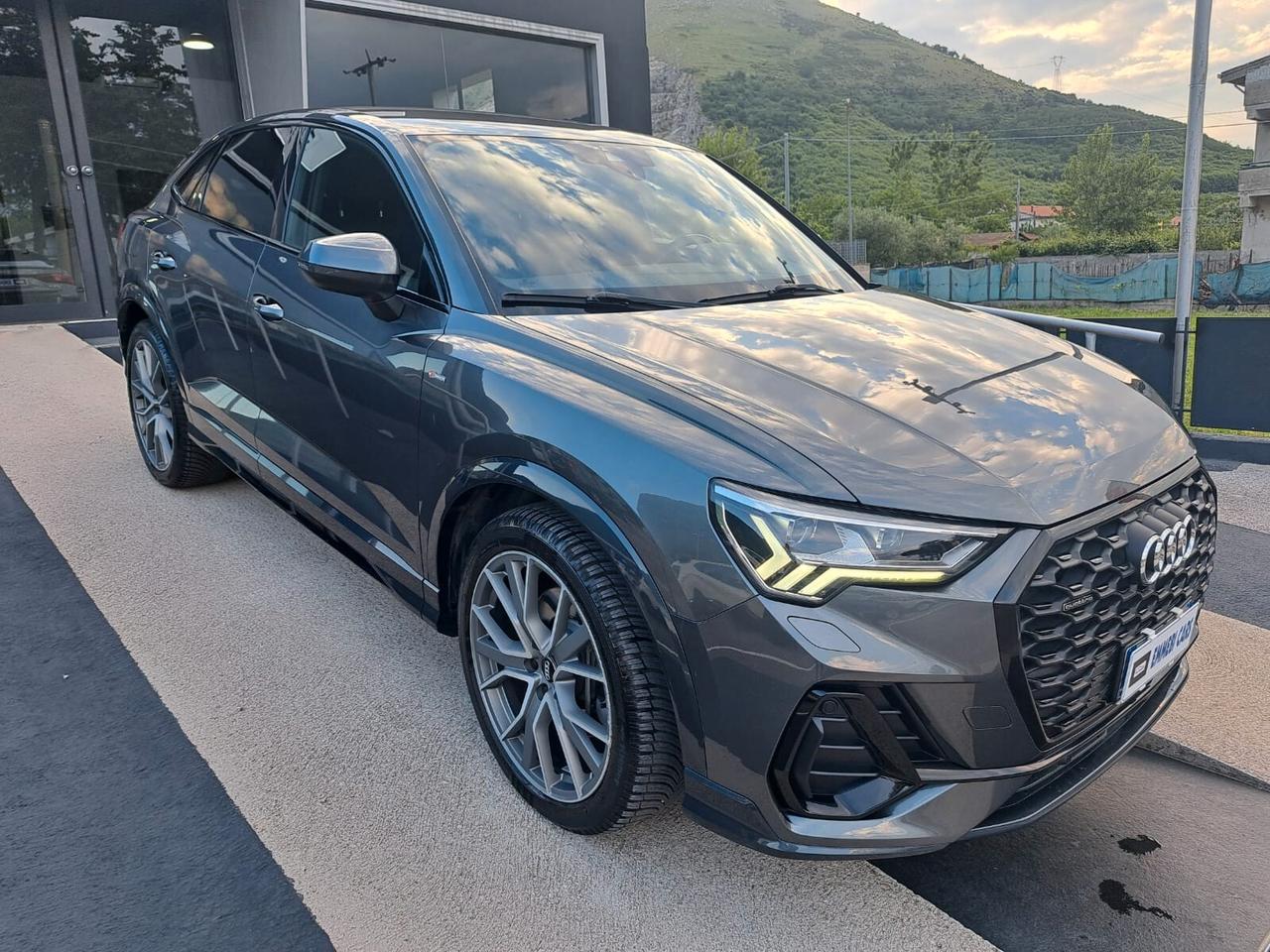 AUDI Q3 40 SPB QUATTRO 2.0 190 S TRONIC S-LINE