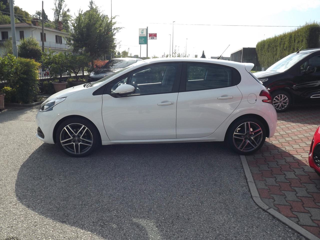 Peugeot 208 PureTech 68 5 porte SPORT