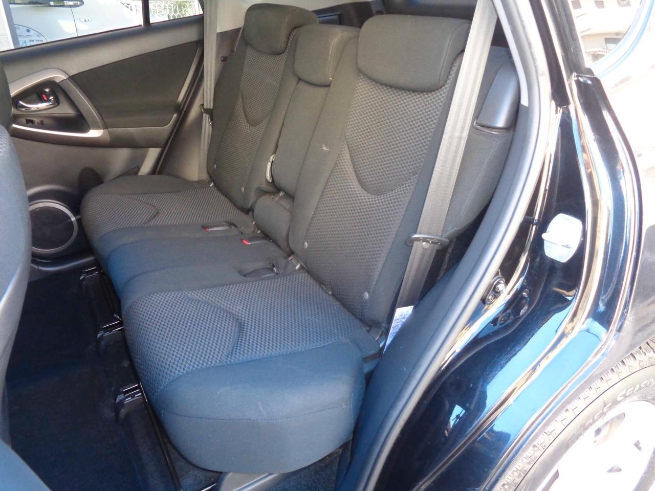 Toyota RAV4 2.2 D-4D 136CV Sol (Finanziabile)