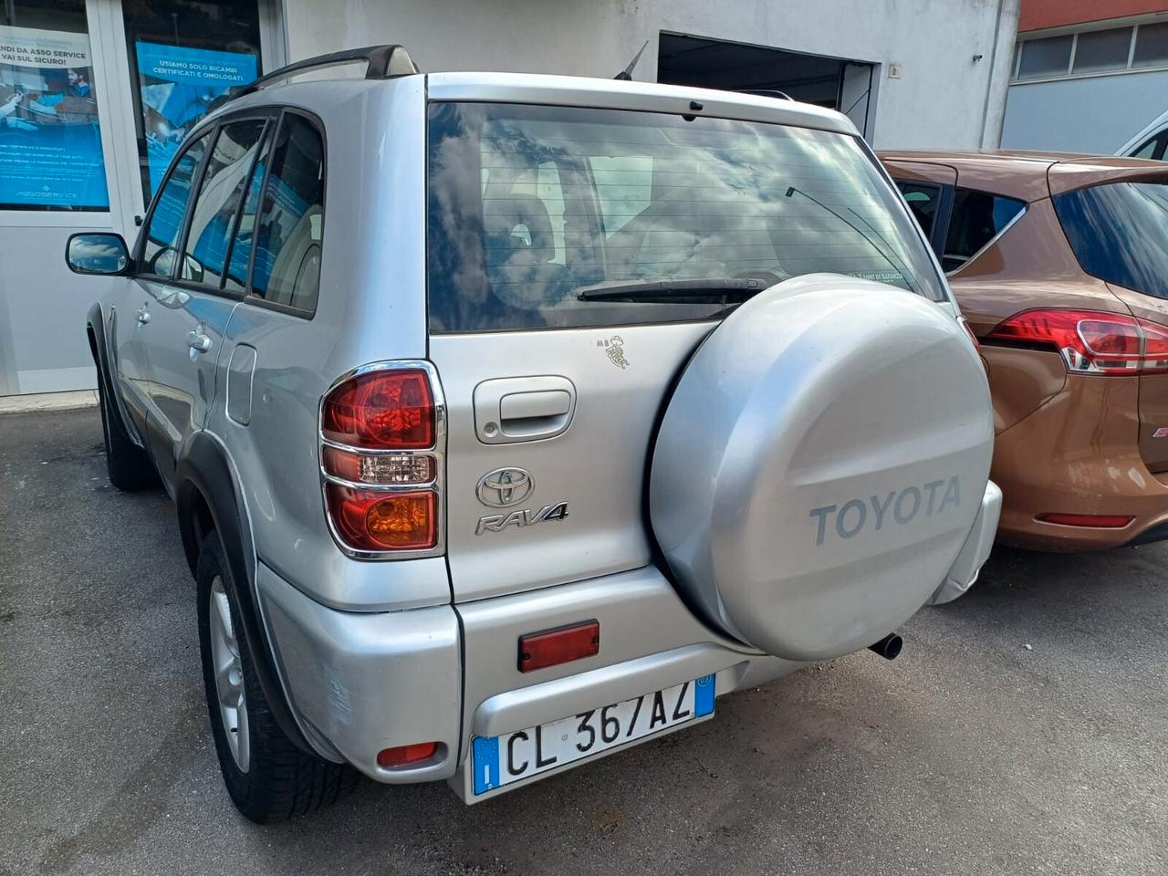 Toyota RAV 4 2.0 Tdi D-4D anno 2003 con 232000 km