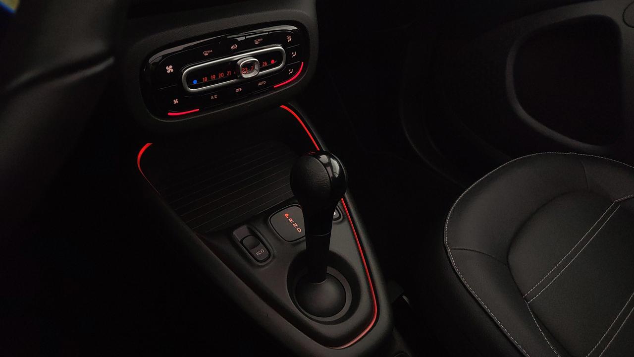 SMART Fortwo Cabrio eq suitered 4,6kW