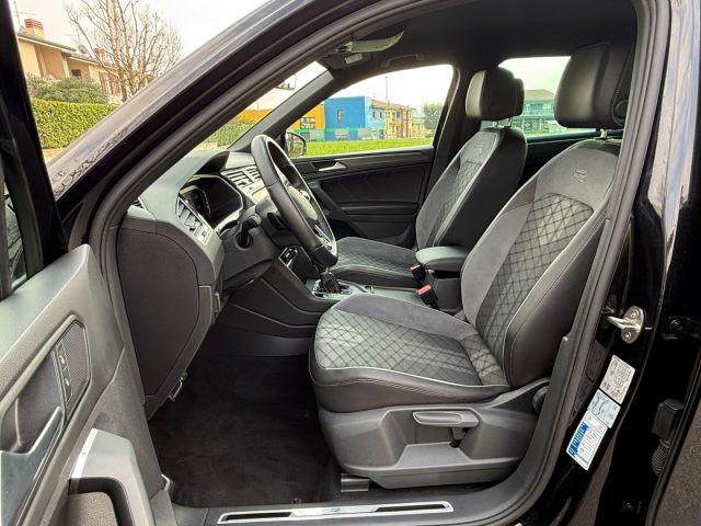 VOLKSWAGEN Tiguan 2.0 TDI 150 CV SCR DSG R-Line UNICO PROPRIETARIO