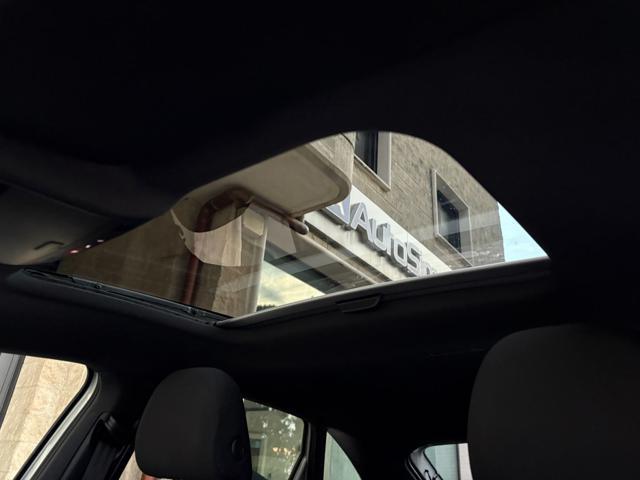 VOLKSWAGEN Taigo 1.0 TSI 110 CV DSG R-Line TETTO APR/PAN