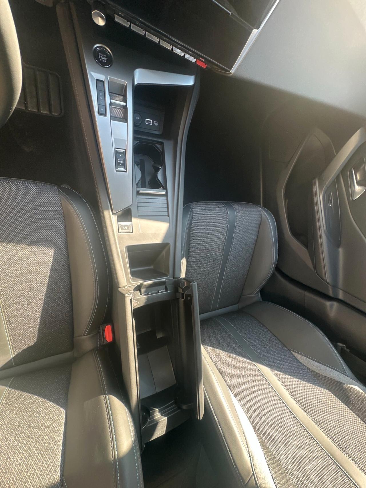 Peugeot 308 2023 1.5 DIESEL 130CV