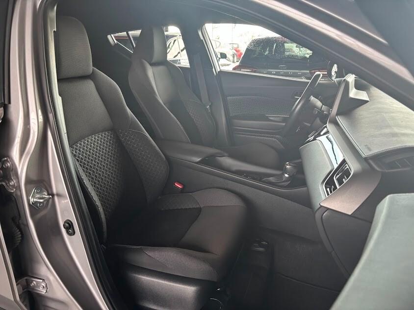 Toyota C-HR 1.8 Hybrid E-CVT Business
