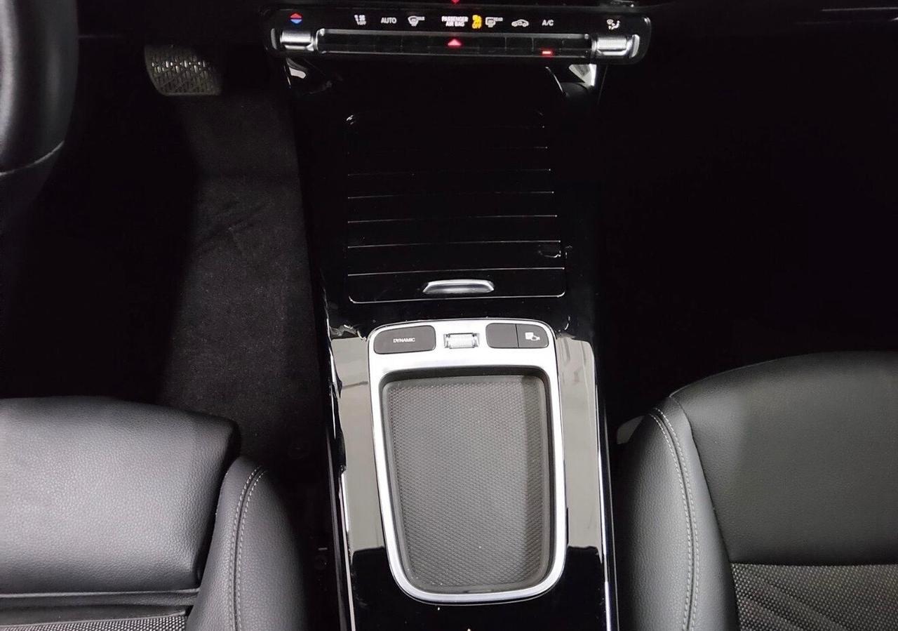 Mercedes-benz A 180Benzina Automatic Sport plus Led camera