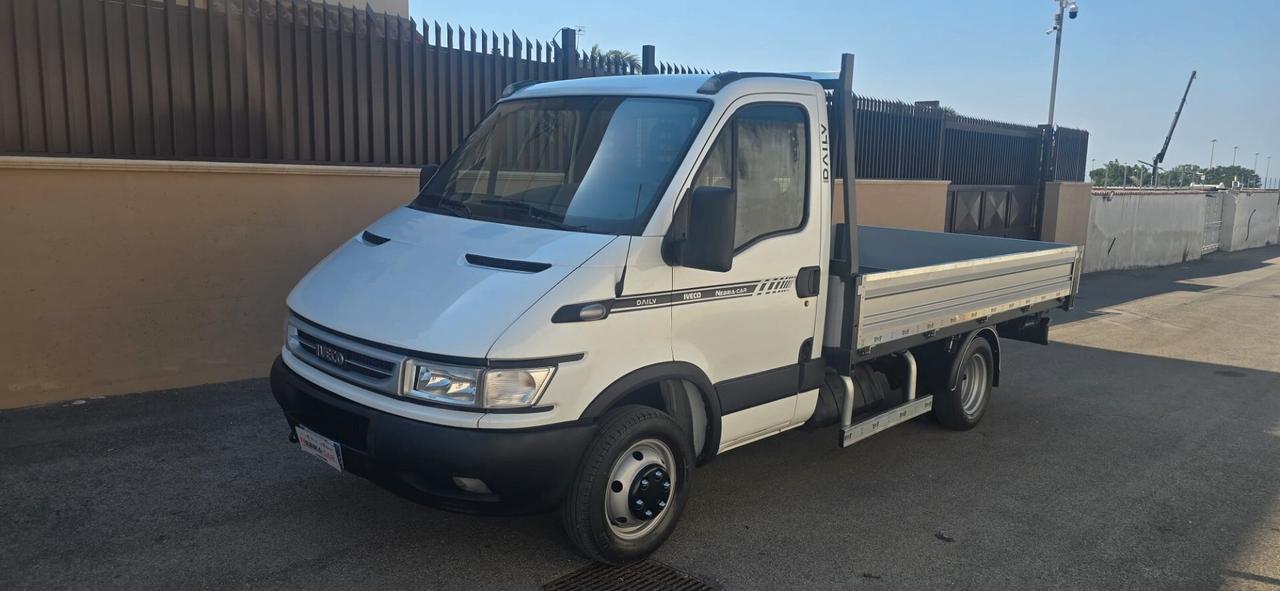 IVECO DAILY M0T0RE 2.800