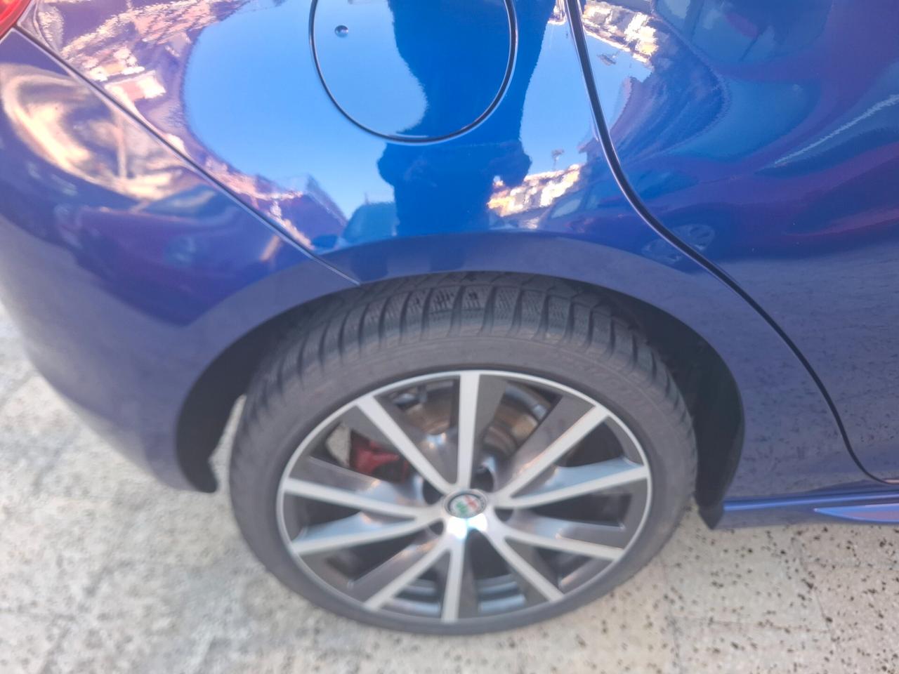 Alfa Romeo Giulietta - 1.6 JTD Esclusive