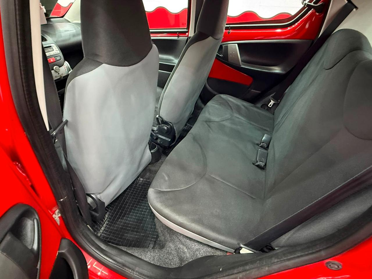 Toyota Aygo 1.0 68cv Connect - 2013