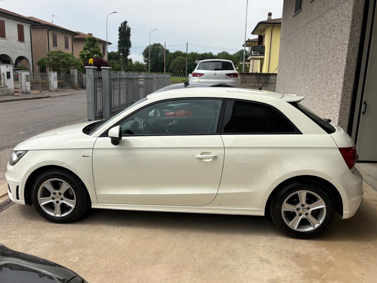 Audi A1/S1 1.4 TFSI 185 CV S tronic Ambition